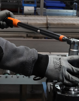 PRÄZISIONS- UND ZUSATZWERKZEUGE